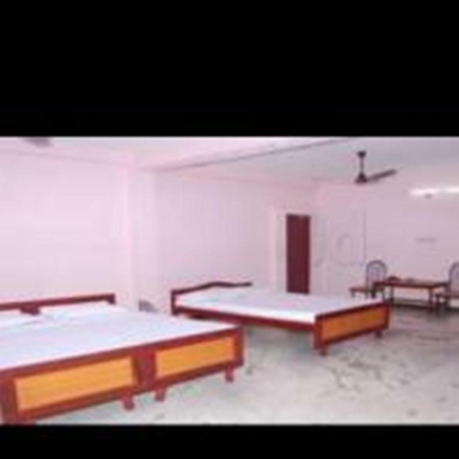 Vaithee Park Hotel *
